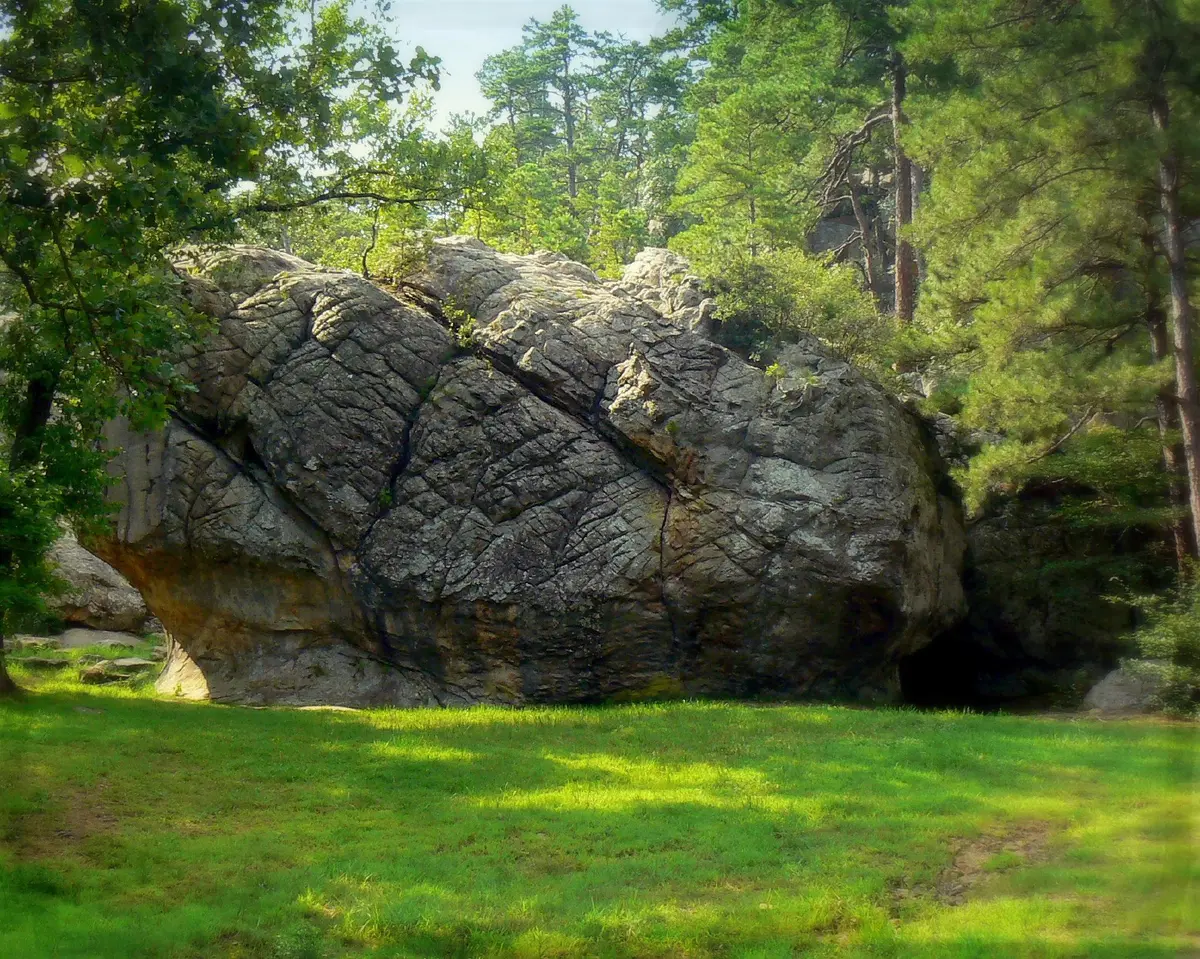 Wooded trailhead at Robbers Cave State Park